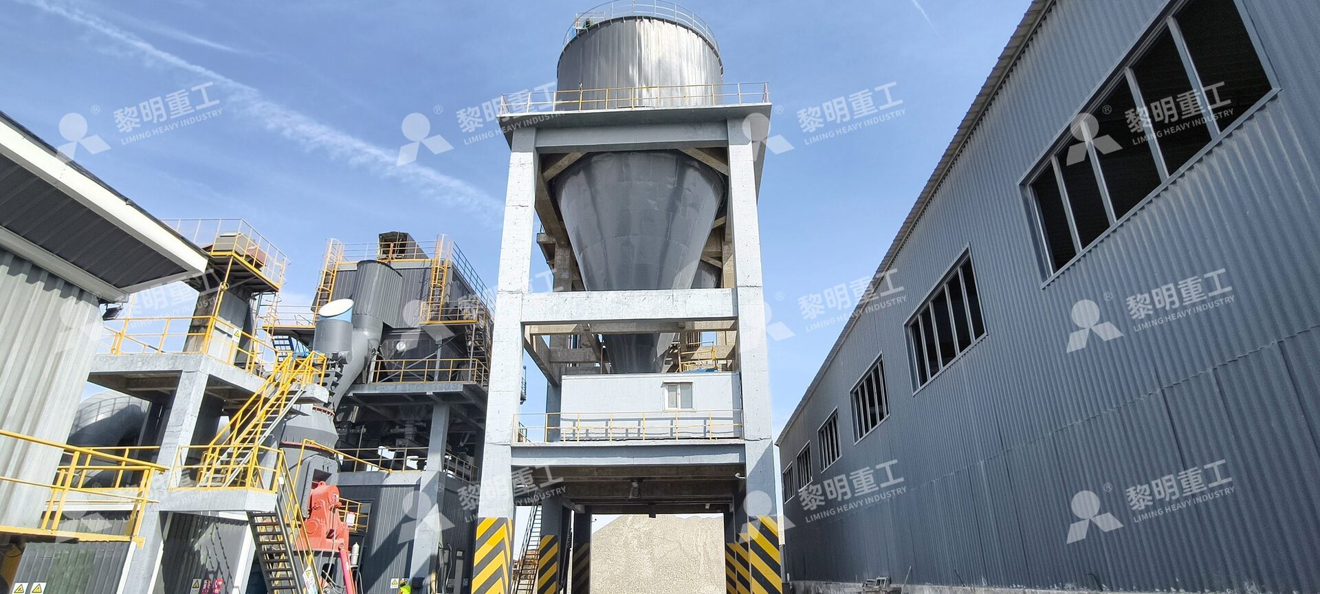 LM110M立式磨煤机在煤粉制备项目中的外观示意图