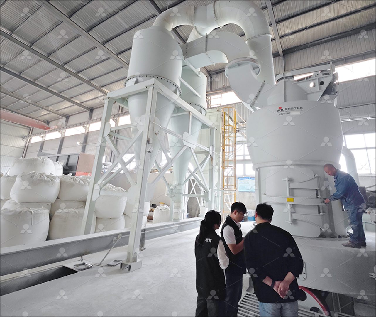 黎明重工工程师在新疆项目现场提供一站式服务