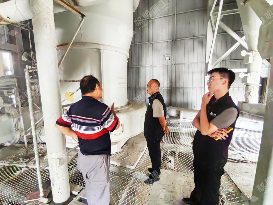 广西石灰石原料堆场与破碎筛分环节